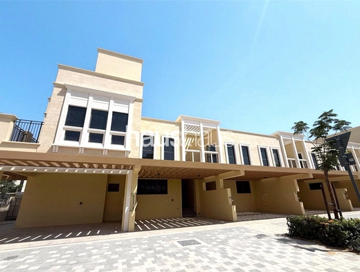 4 bedroom Sale for sale in Building No 3 & 7 at 2,600,000 AED