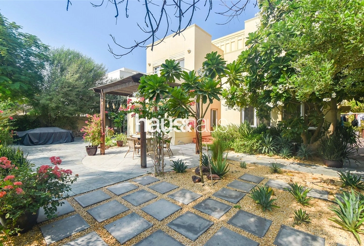 4 bedroom villa for sale - haus & haus