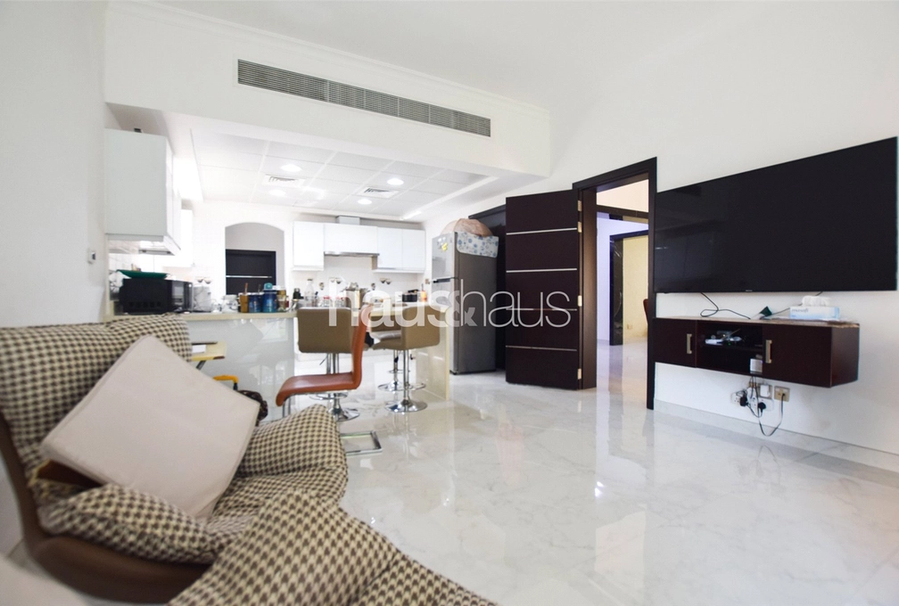 4 bedroom villa for sale - haus & haus