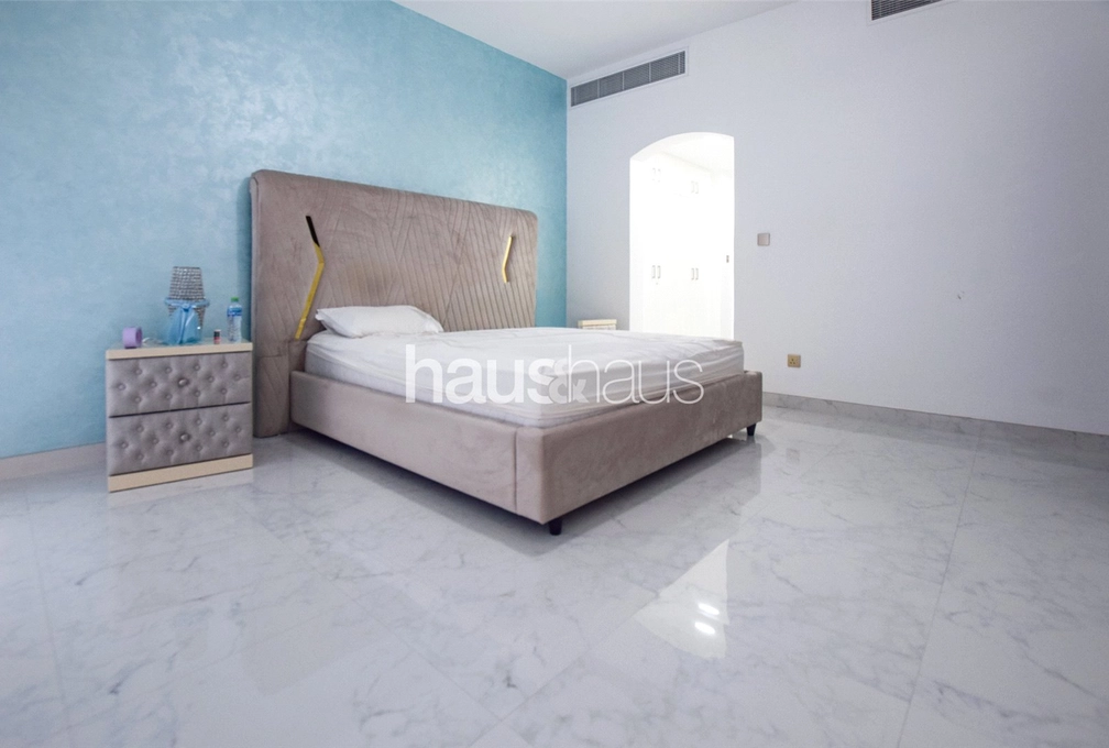 4 bedroom villa for sale - haus & haus