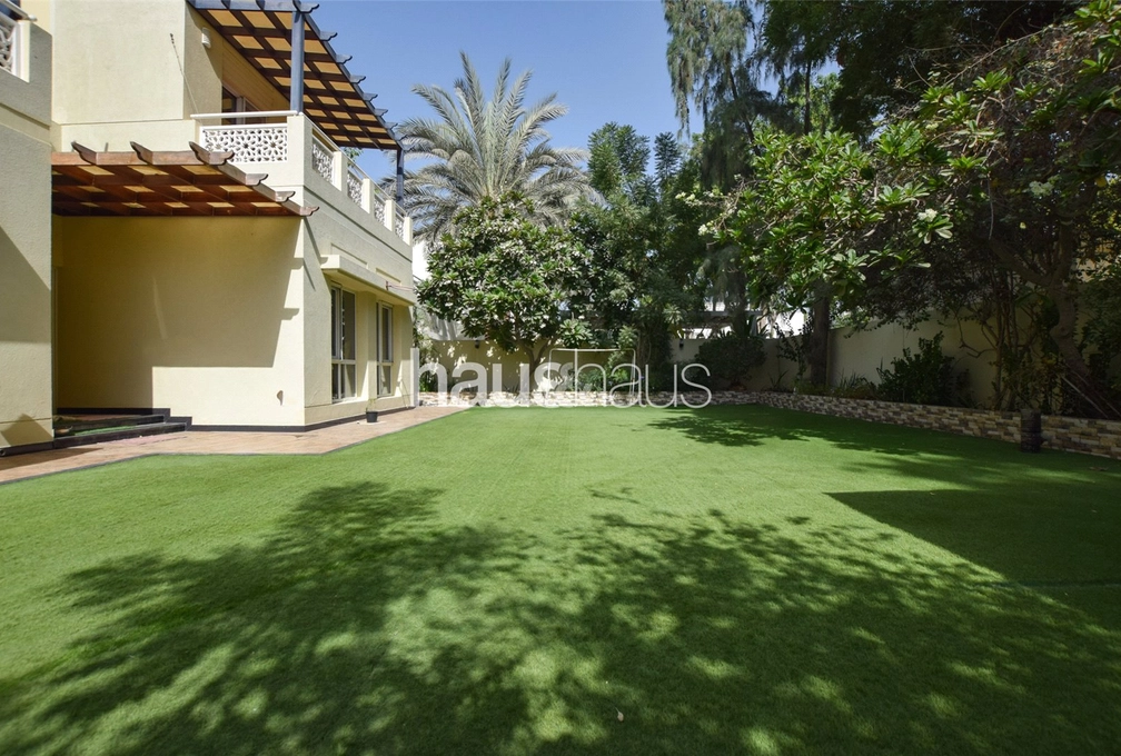 4 bedroom villa for sale - haus & haus