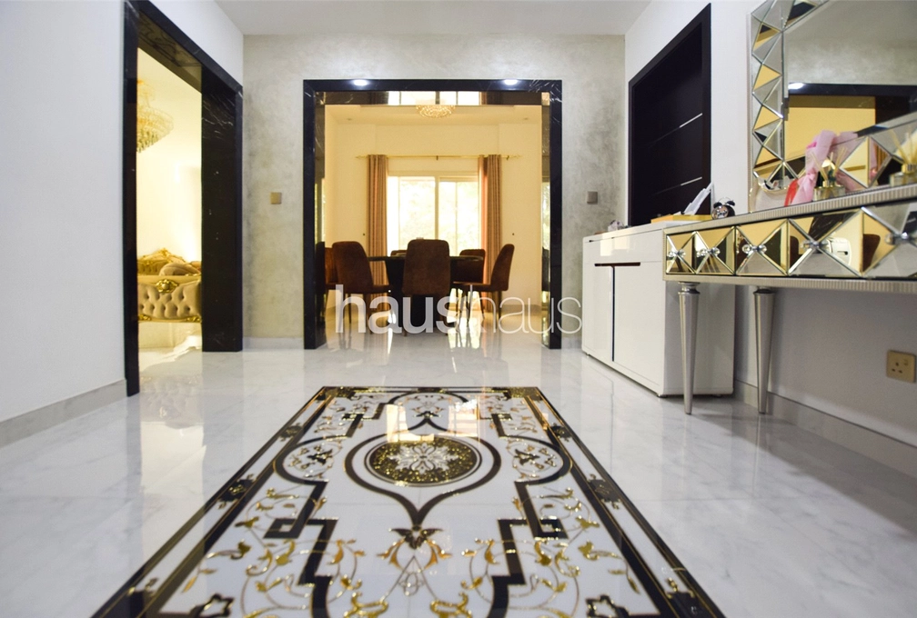 4 bedroom villa for sale - haus & haus