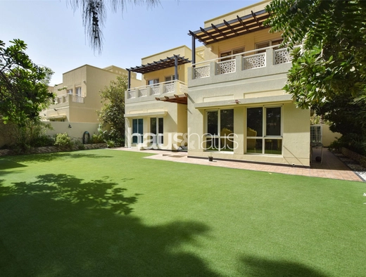 4 bedroom villa for sale - haus & haus