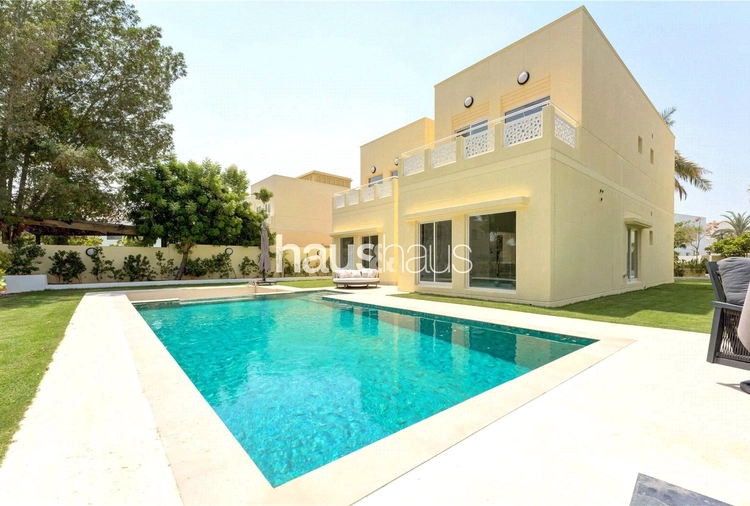 4 bedroom villa for sale - haus & haus