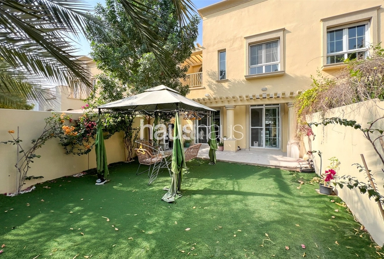 2 bedroom villa for sale - haus & haus