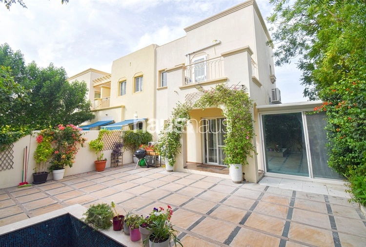 2 bedroom villa for sale - haus & haus