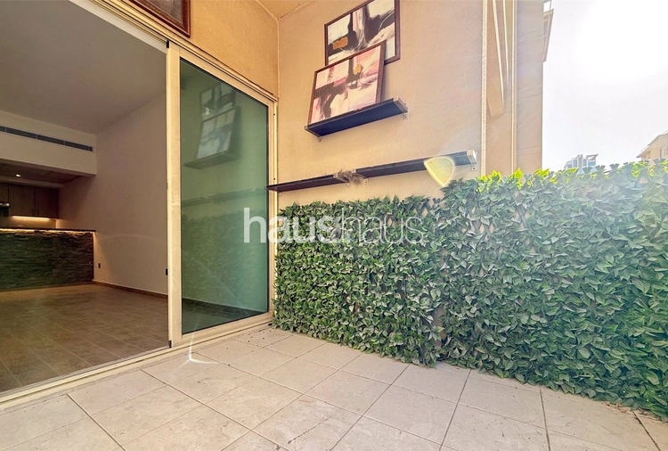 1 bedroom apartment for sale - haus & haus