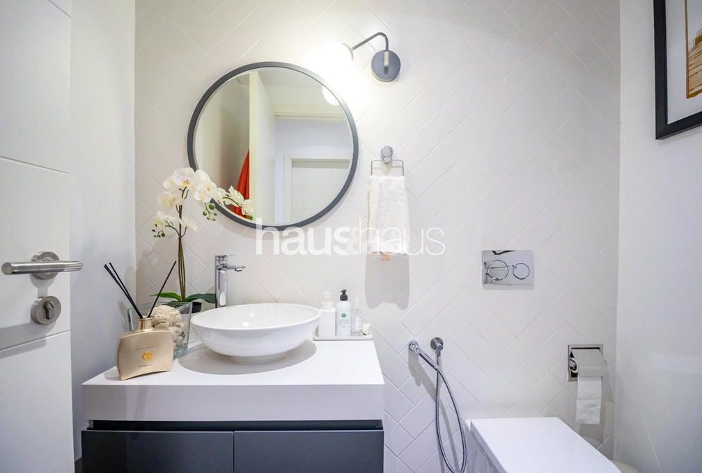1 bedroom apartment for sale - haus & haus