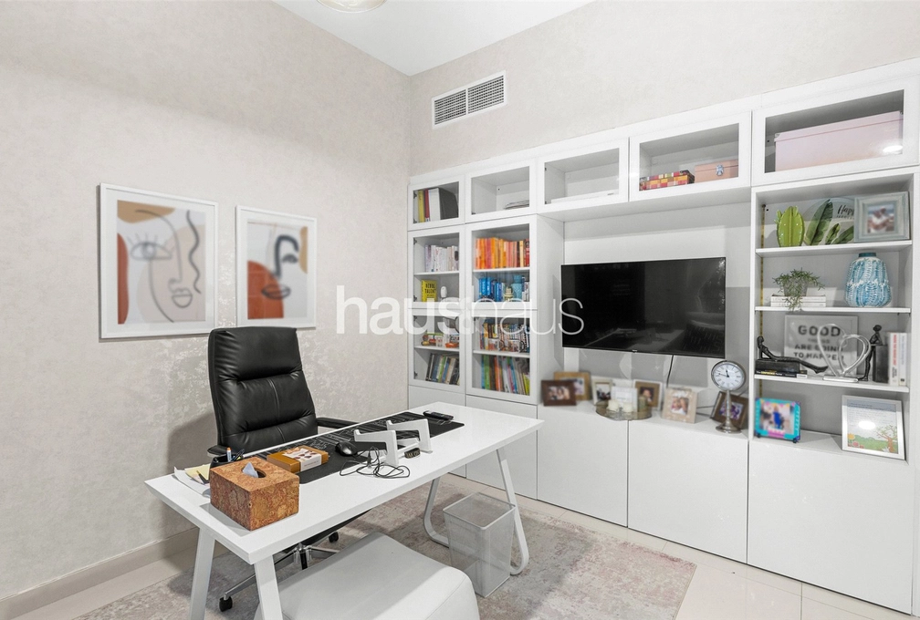 5 bedroom villa for sale - haus & haus