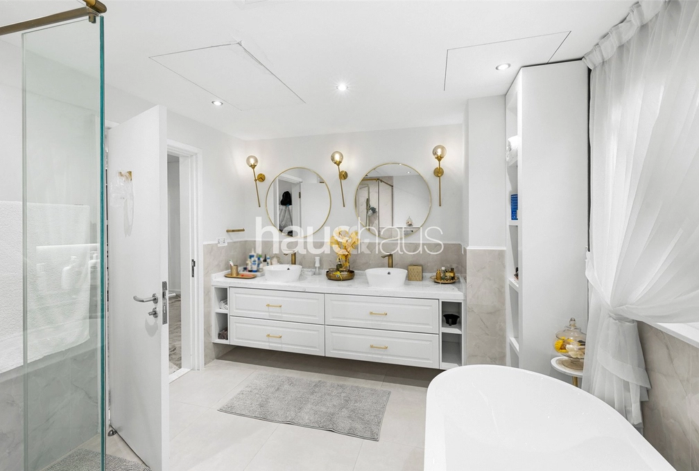 5 bedroom villa for sale - haus & haus