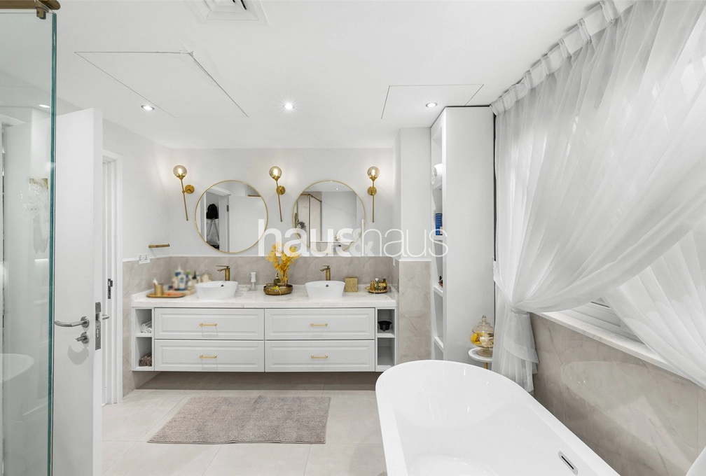 5 bedroom villa for sale - haus & haus