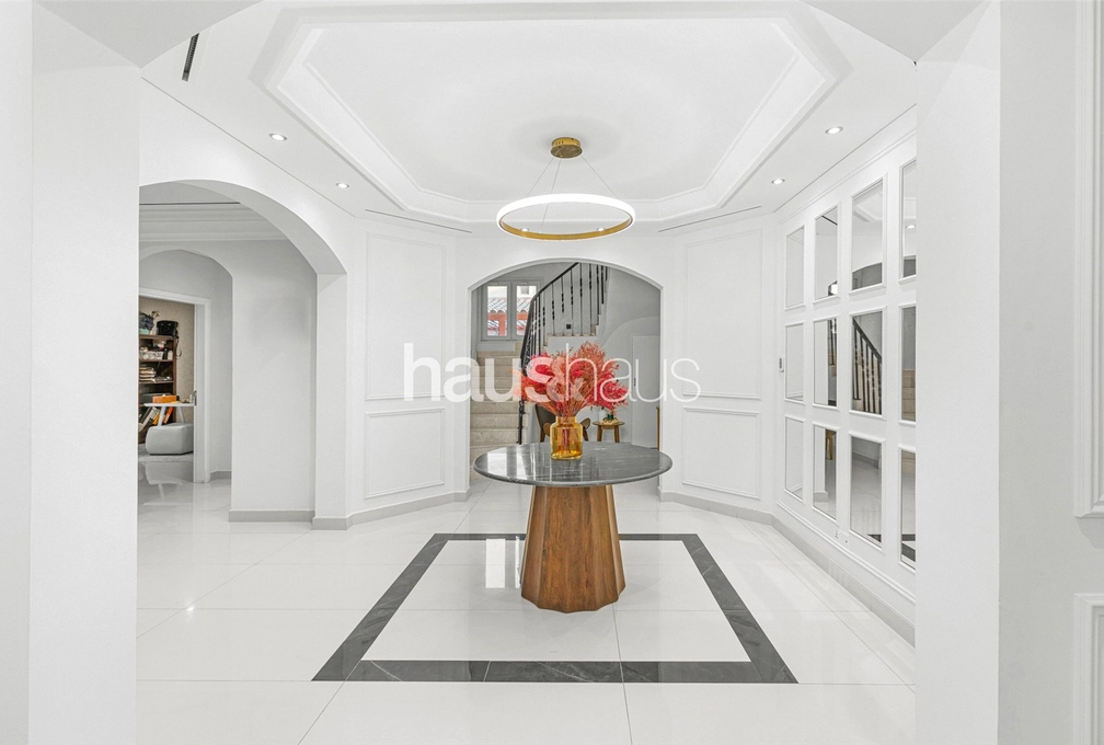 5 bedroom villa for sale - haus & haus