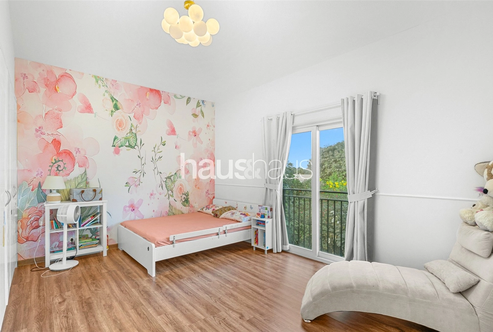 5 bedroom villa for sale - haus & haus