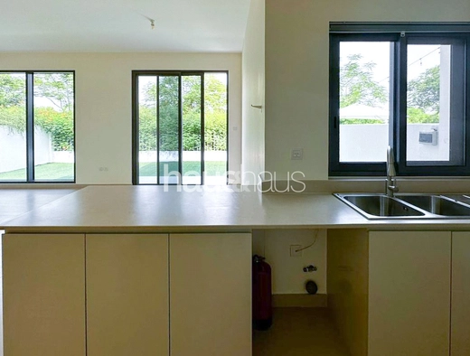 4 bedroom villa to rent - haus & haus