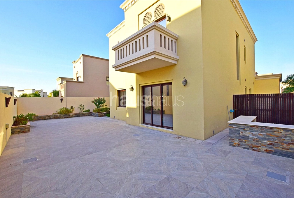 4 bedroom villa to rent - haus & haus