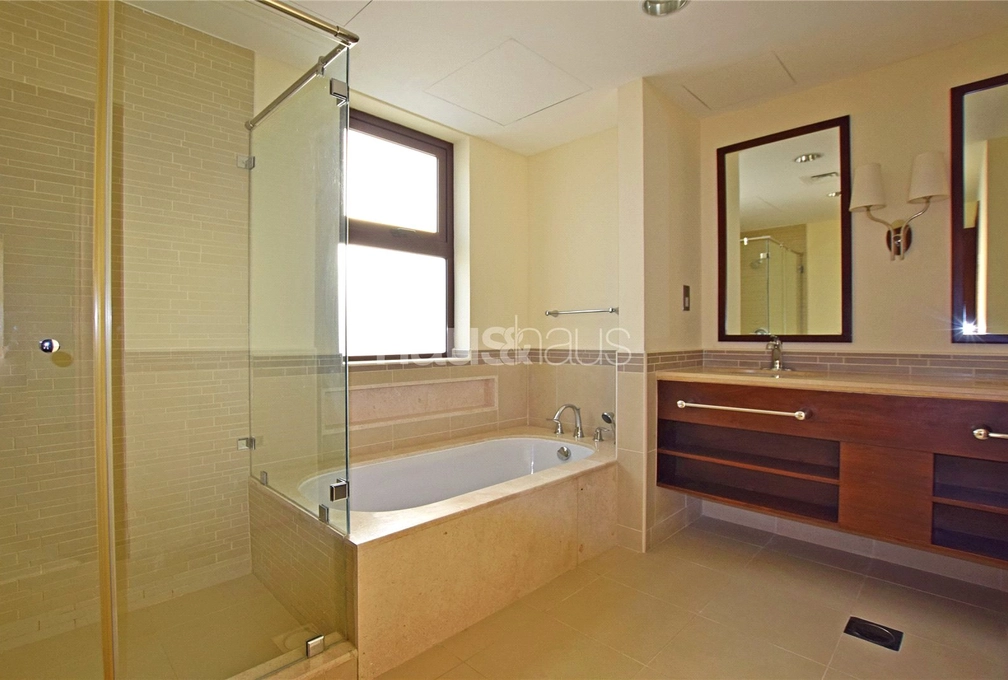 4 bedroom villa to rent - haus & haus