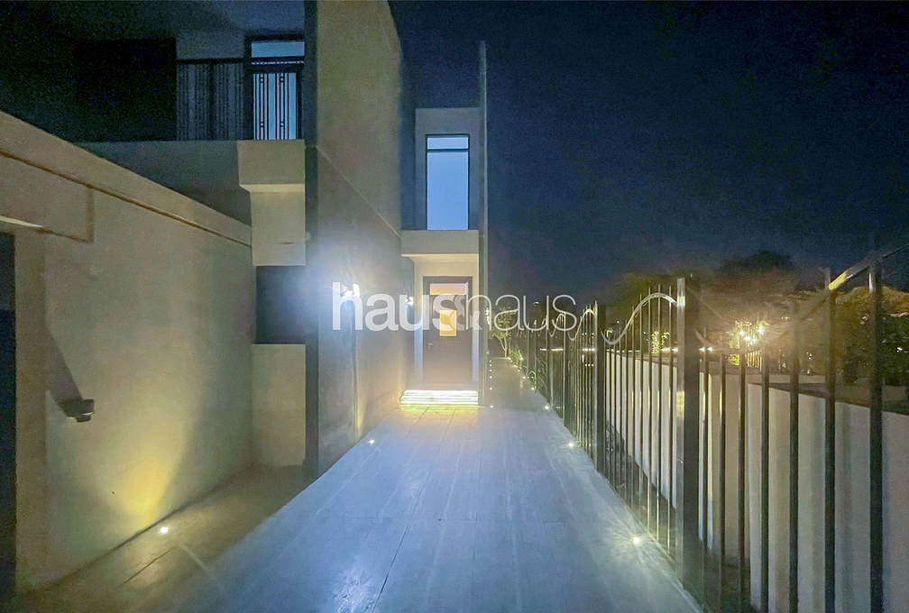 mobile-banner - Haus and Haus