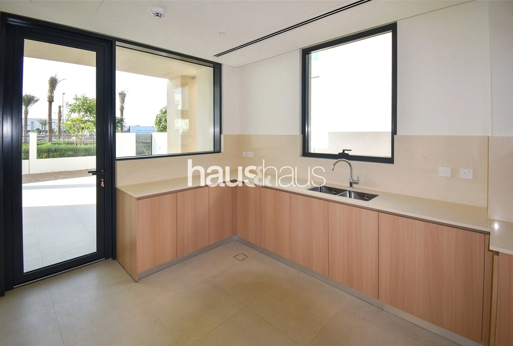 mobile-banner - Haus and Haus
