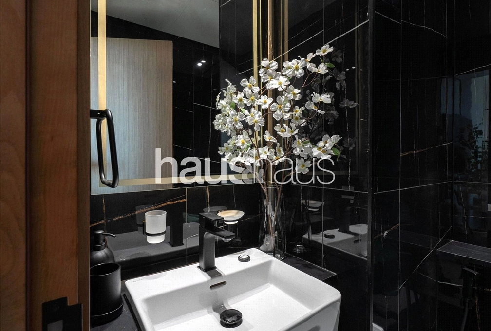 mobile-banner - Haus and Haus