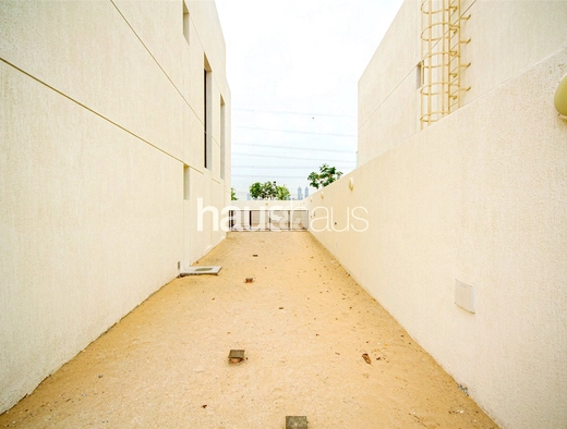 4 bedroom villa to rent - haus & haus