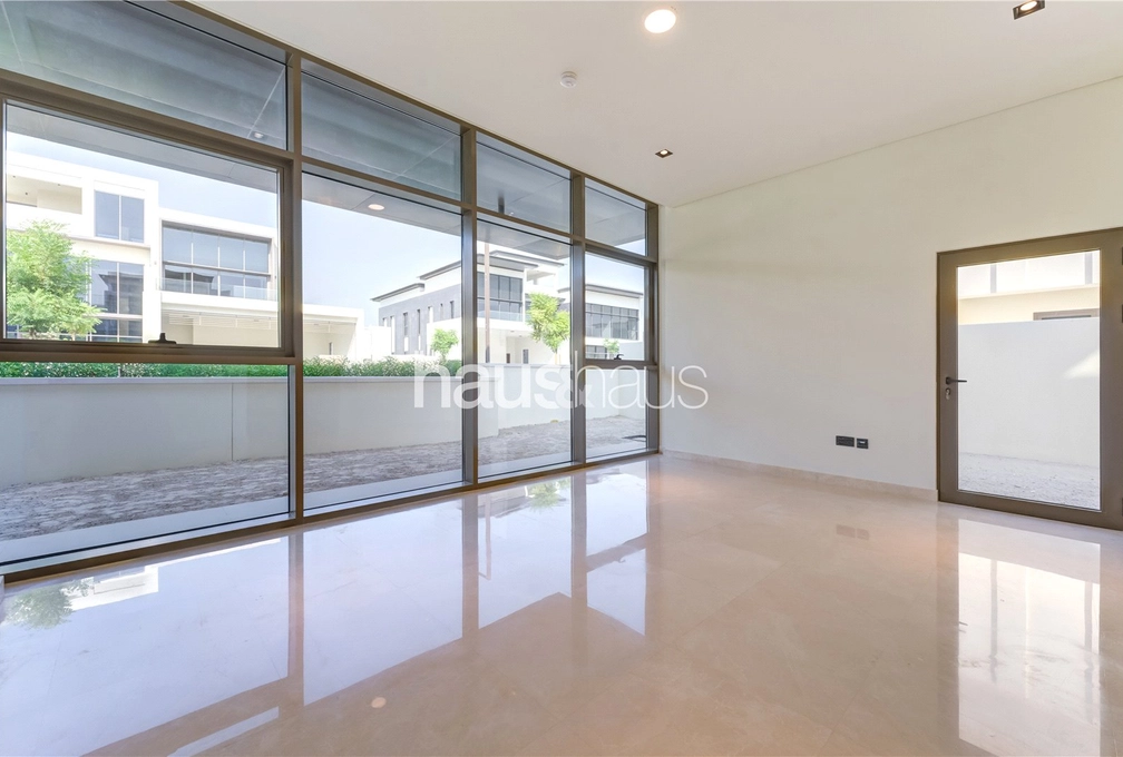 6 bedroom villa to rent - haus & haus