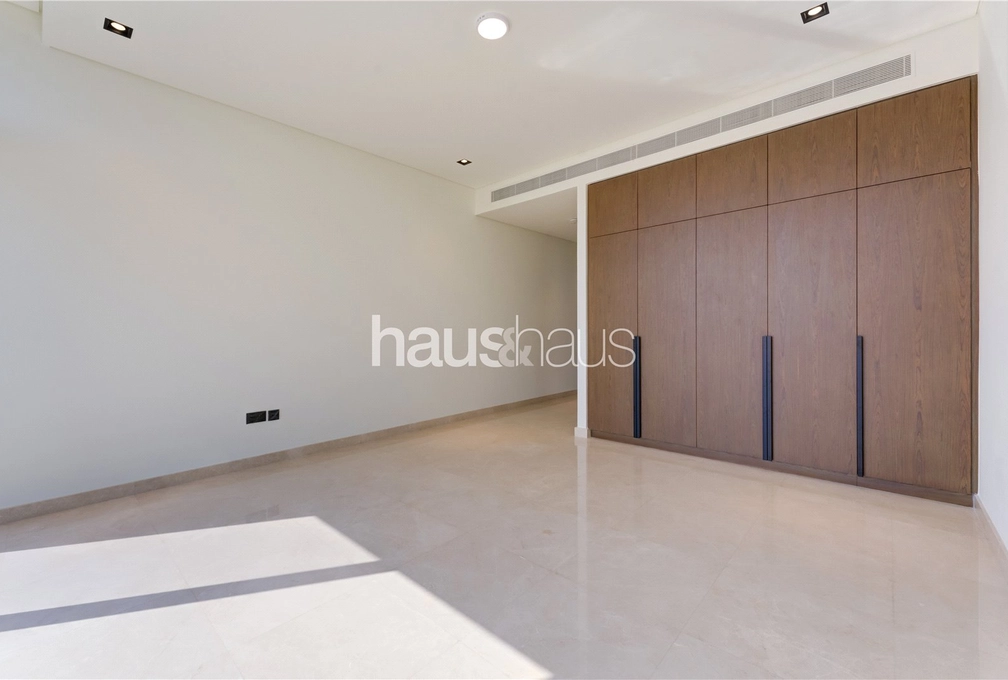 6 bedroom villa to rent - haus & haus