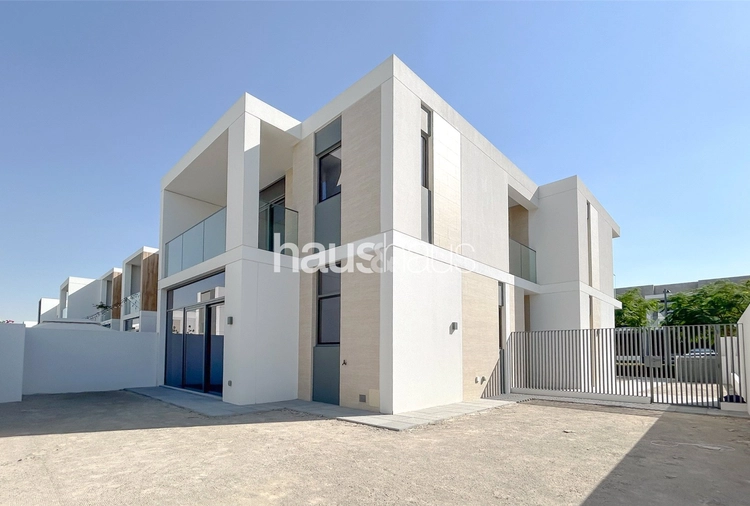 4 bedroom villa to rent - haus & haus