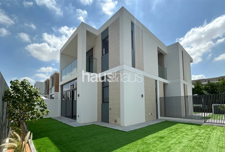 4 bedroom villa to rent - haus & haus