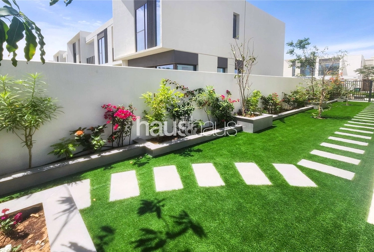 4 bedroom townhouse to rent - haus & haus