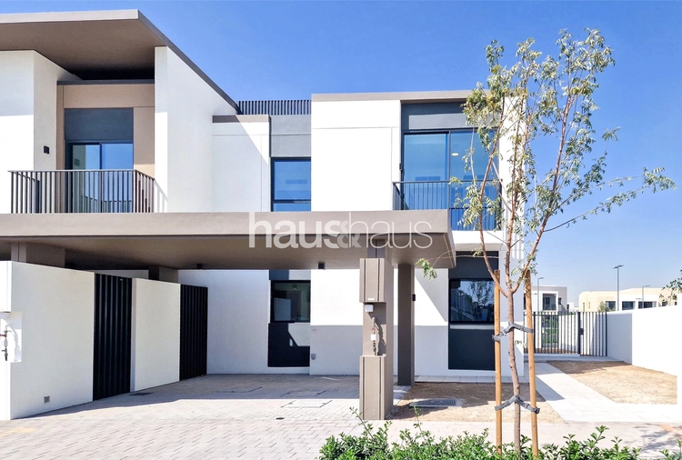 4 bedroom townhouse to rent - haus & haus