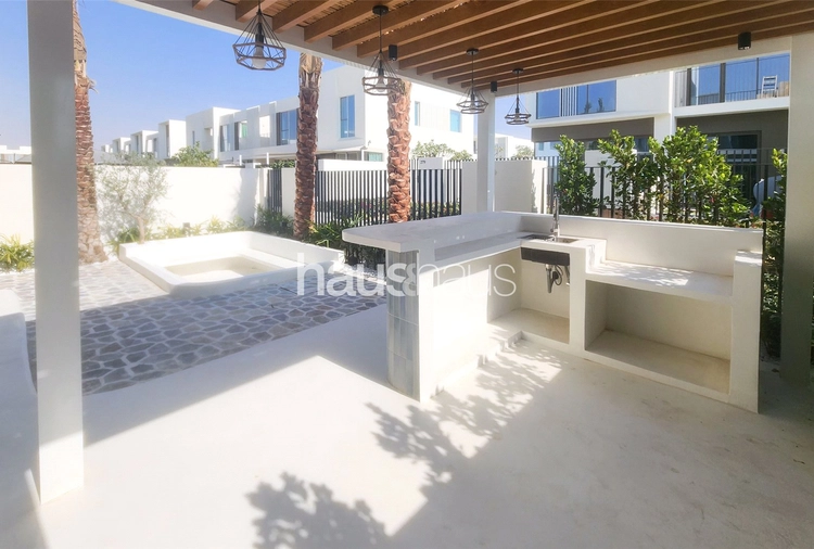 4 bedroom townhouse to rent - haus & haus