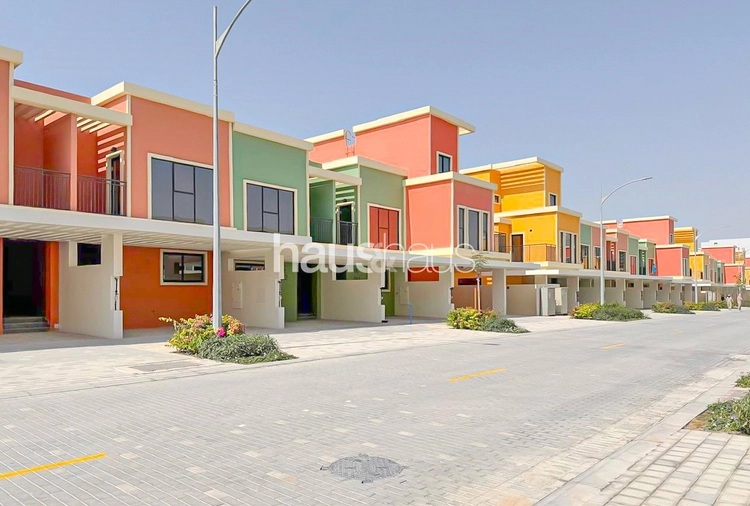 4 bedroom townhouse to rent - haus & haus