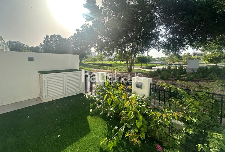 4 bedroom townhouse to rent - haus & haus