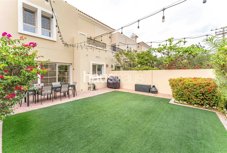 4 bedroom townhouse to rent - haus & haus