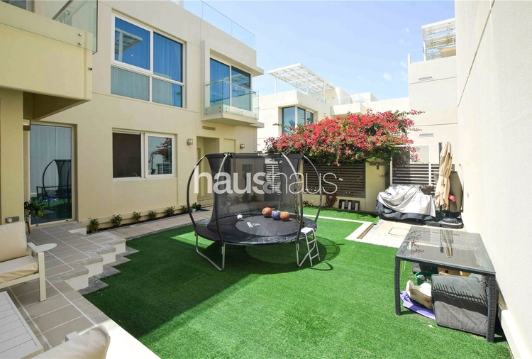 4 bedroom townhouse to rent - haus & haus