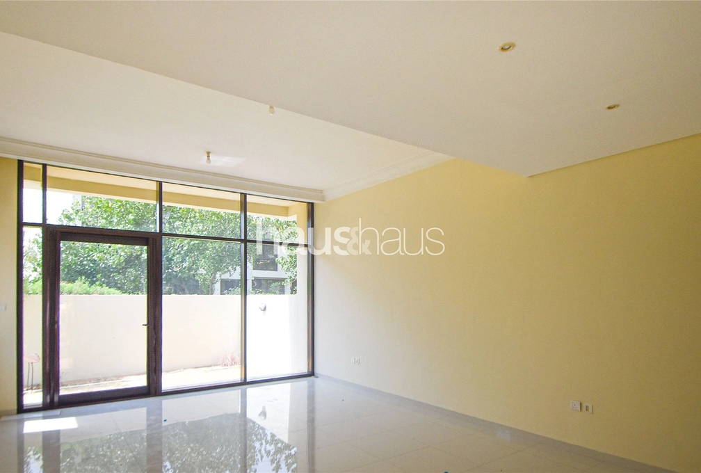 4 bedroom villa to rent - haus & haus