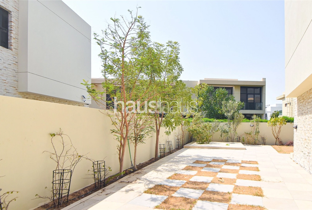 4 bedroom villa to rent - haus & haus