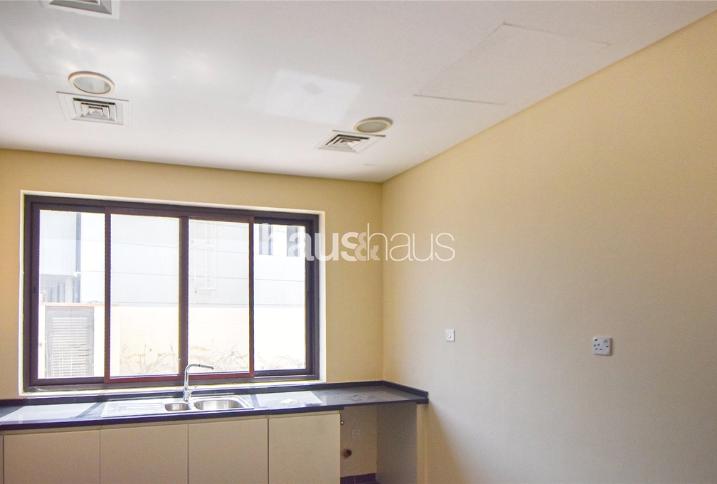 4 bedroom villa to rent - haus & haus