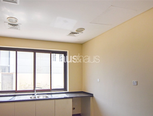 4 bedroom villa to rent - haus & haus