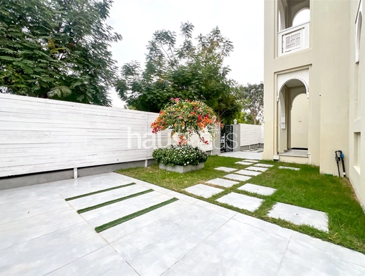 4 bedroom villa to rent - haus & haus