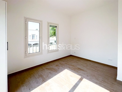 2 bedroom villa to rent - haus & haus