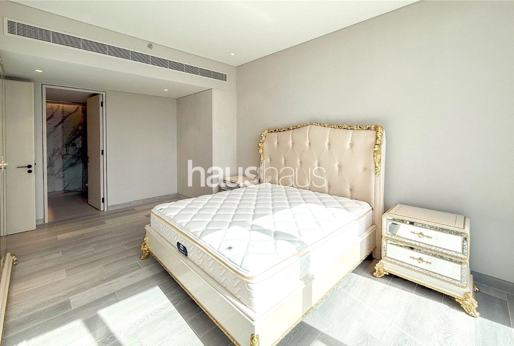 mobile-banner - Haus and Haus