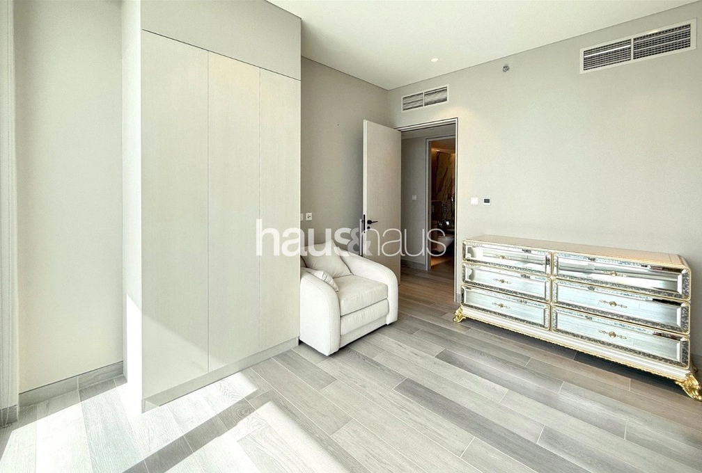 mobile-banner - Haus and Haus