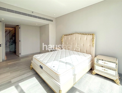 mobile-banner - Haus and Haus