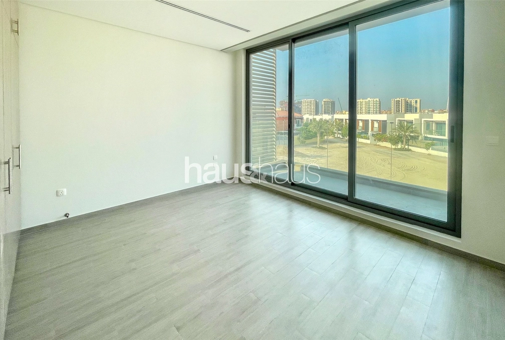 6 bedroom villa to rent - haus & haus