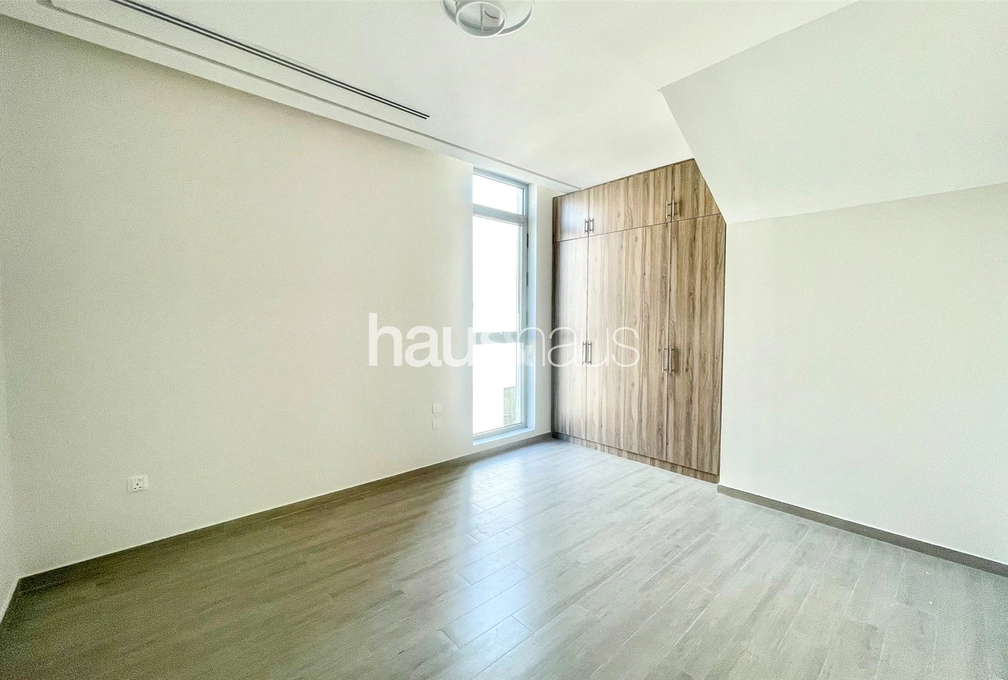 6 bedroom villa to rent - haus & haus