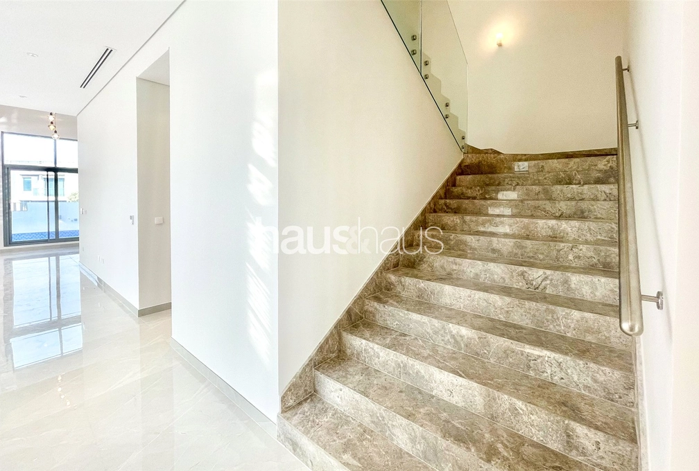 6 bedroom villa to rent - haus & haus