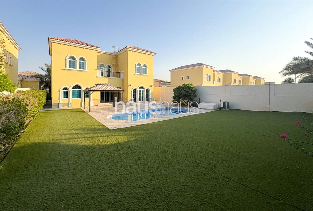 3 bedroom villa to rent - haus & haus