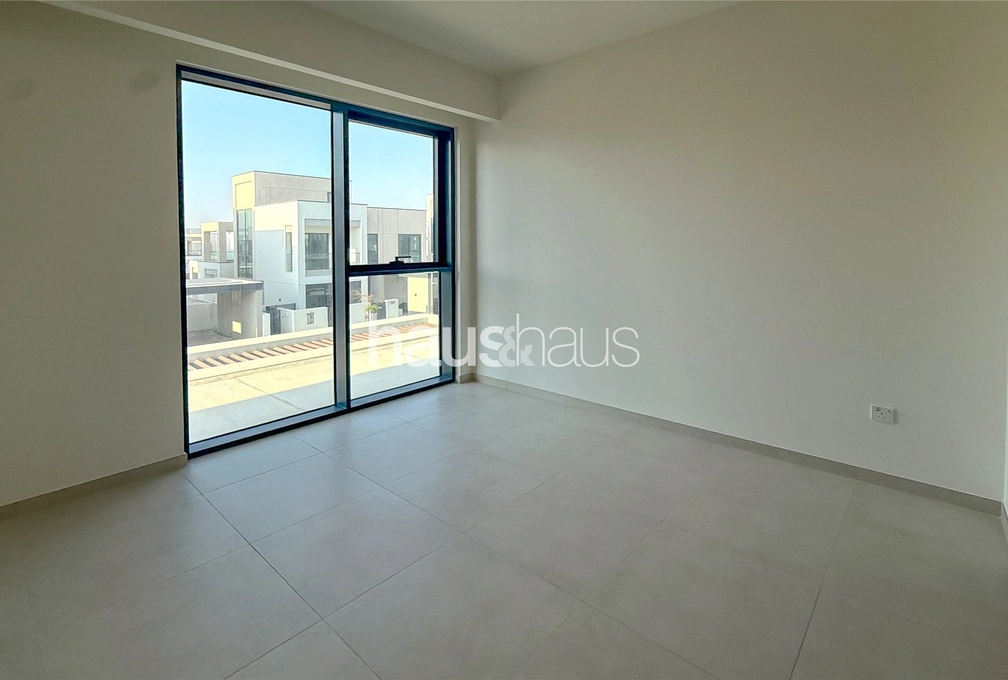 4 bedroom villa to rent - haus & haus