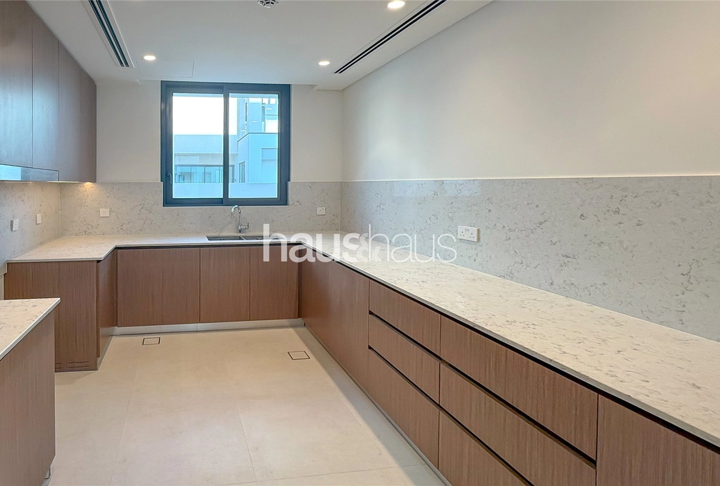 4 bedroom villa to rent - haus & haus